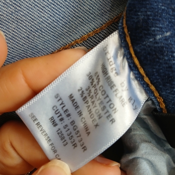 Distressed Boot Cut Jeans, Size 31 Bridge By Gly - Picture 8 of 11